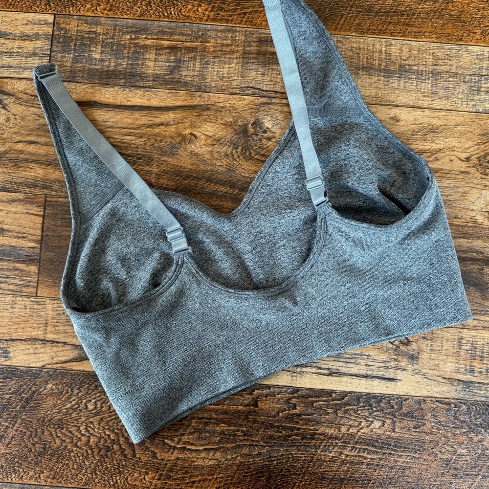 Puma Seamless Sports Bra Gray Size Large Medium Support Adjustable Straps - Picture 2 of 4